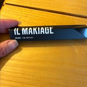 IL MAKIAGE Black Ink Liner